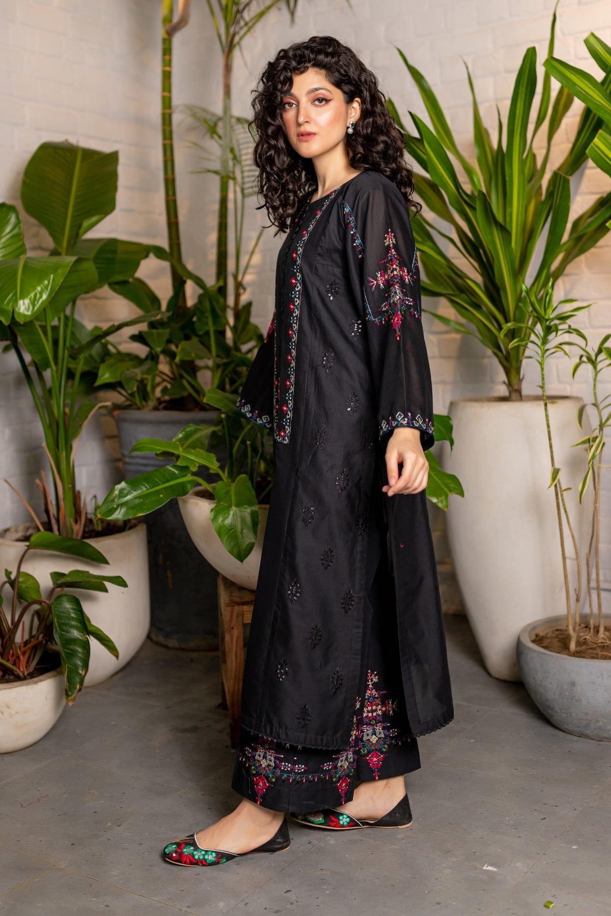 BEST SELLING AALIYAH - EMBROIDERED SUIT