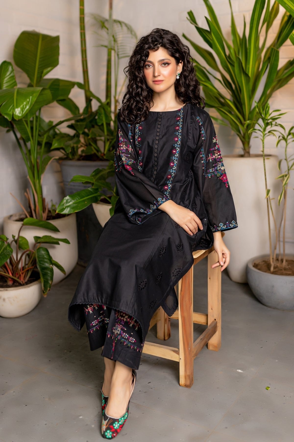 BEST SELLING AALIYAH - EMBROIDERED SUIT