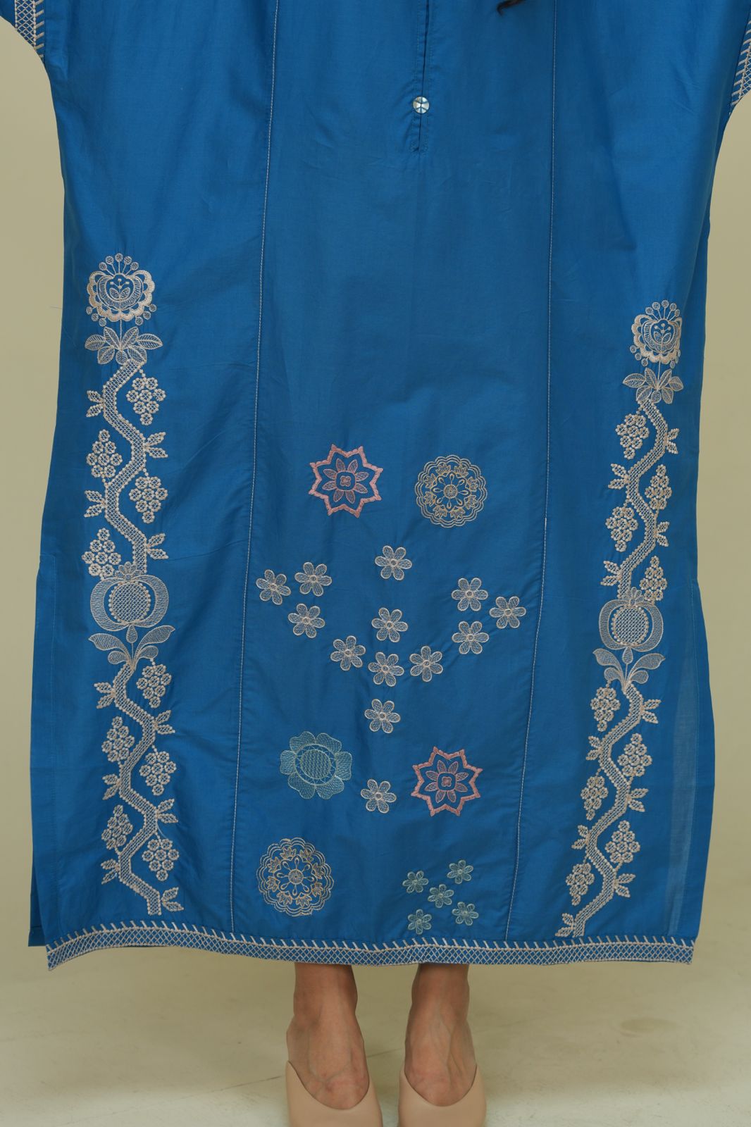 Embroidered Kaftan D08